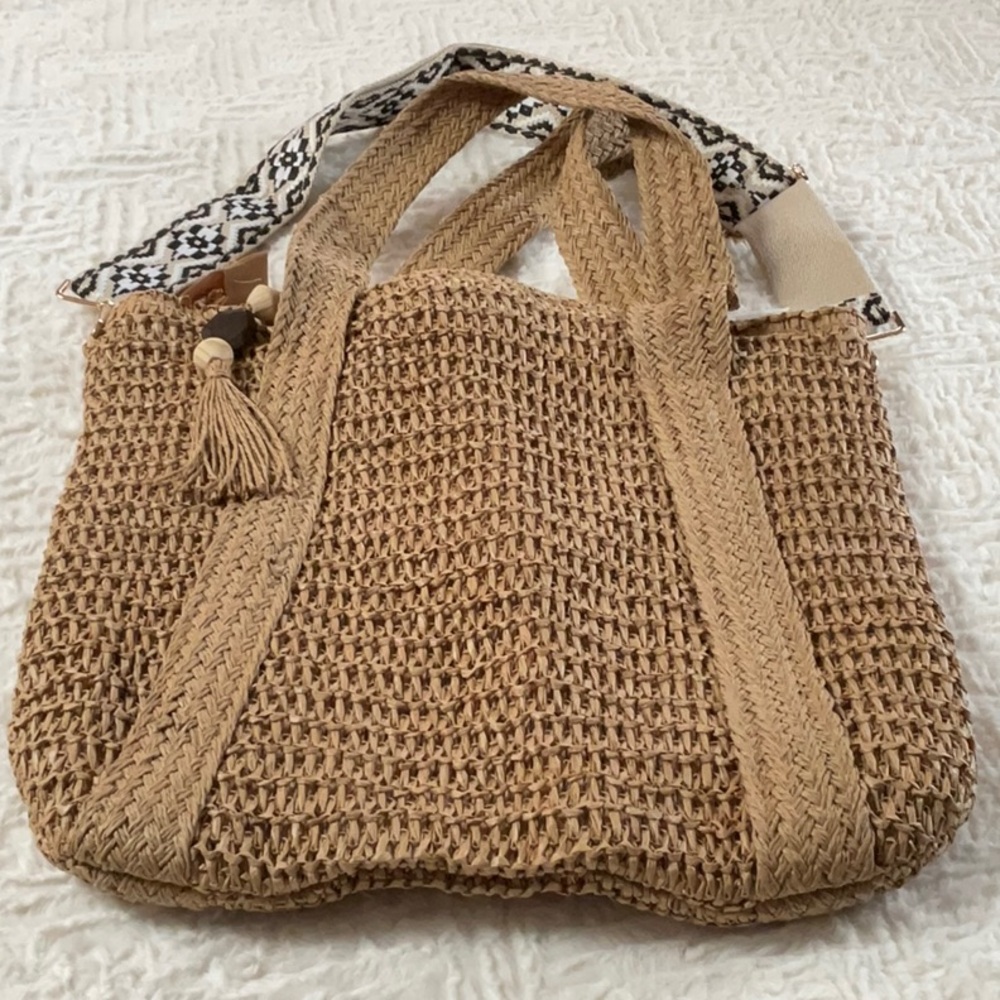 Straw tote bag